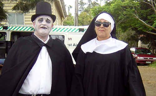 Nick and Karen Smith from Raine and Horne Mary Valley got into the spirit of Halloween for a charity golf day. Nick and Karen Smith from Raine and Horne Mary Valley got into the spirit of Halloween for a charity golf day.